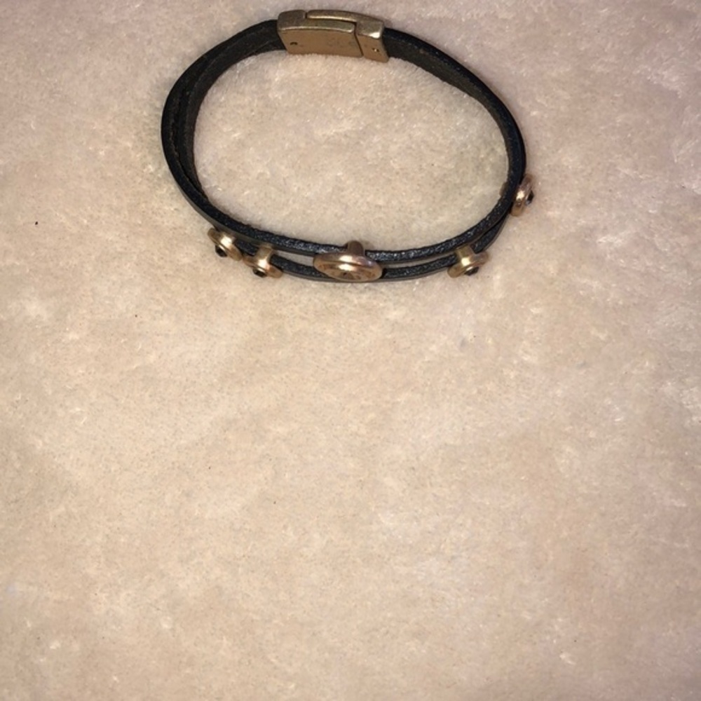 𝅺leather Bracelet slide stones